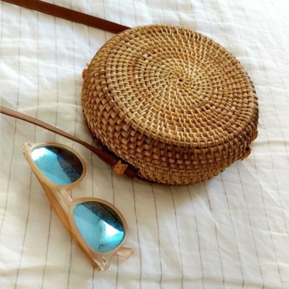 Woven Straw Rattan Beach Circle Bag - Picture 4 of 5